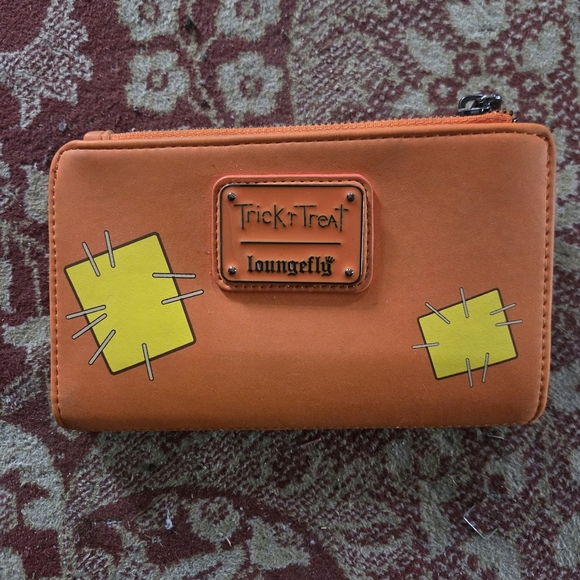 LOUNGEFLY TRICK OR TREAT WALLET - Picture 2 of 3